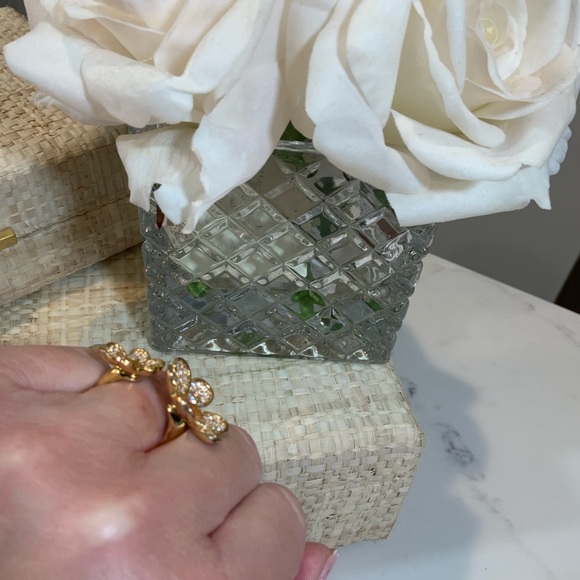 Paula Abdul gold love me ring - Picture 4 of 8